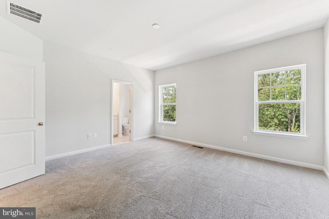 10173 KINGS GROVE WAY