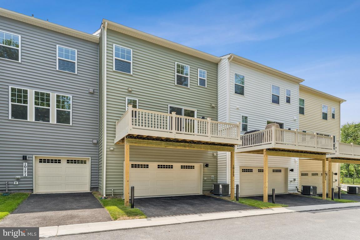 10173 KINGS GROVE WAY