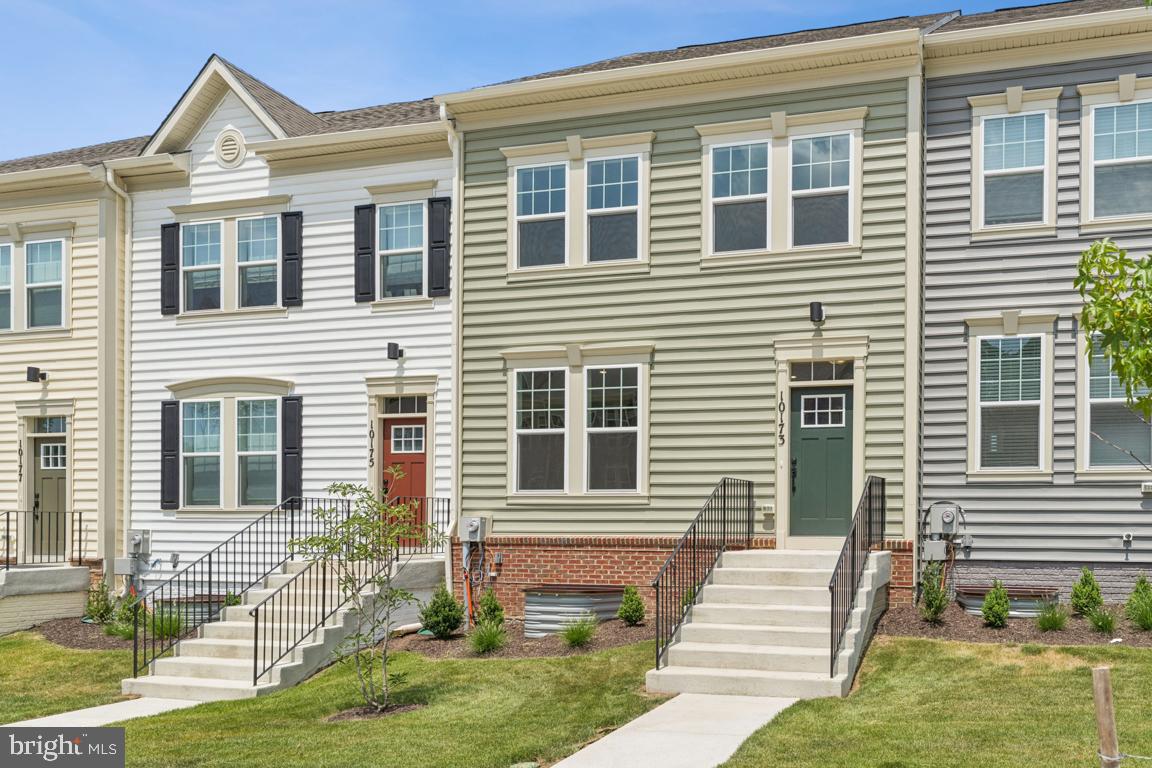 10173 KINGS GROVE WAY