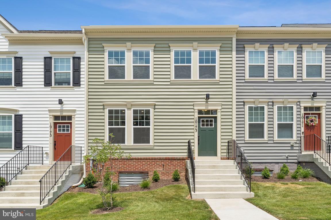 10173 KINGS GROVE WAY