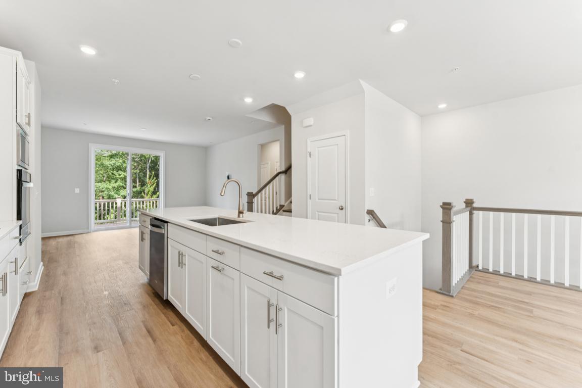 10173 KINGS GROVE WAY