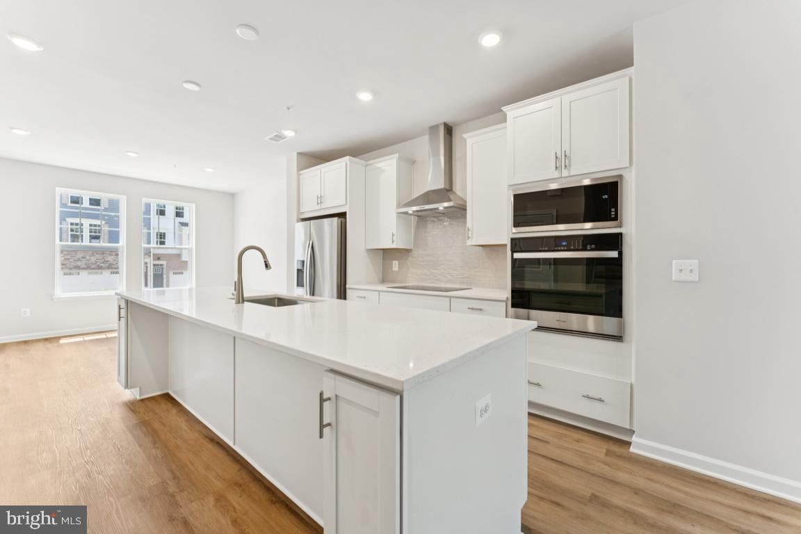 10173 KINGS GROVE WAY