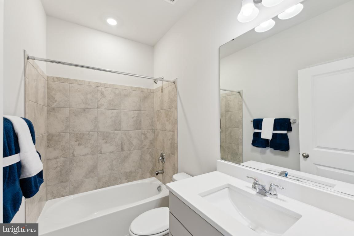 10178 KINGS GROVE WAY