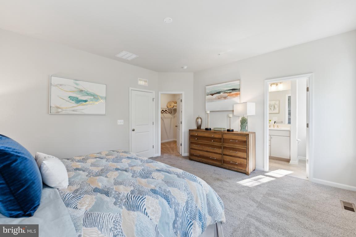 10178 KINGS GROVE WAY