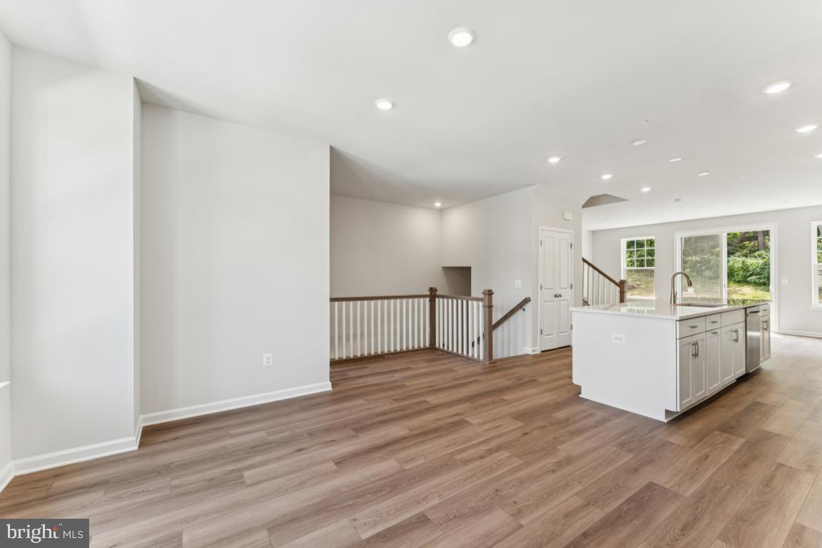 10178 KINGS GROVE WAY