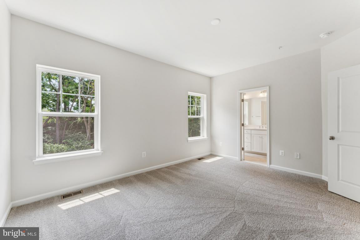 10178 KINGS GROVE WAY