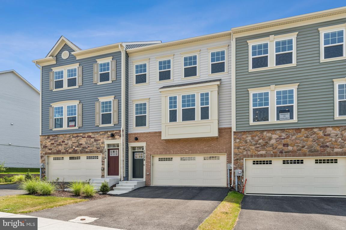 10178 KINGS GROVE WAY