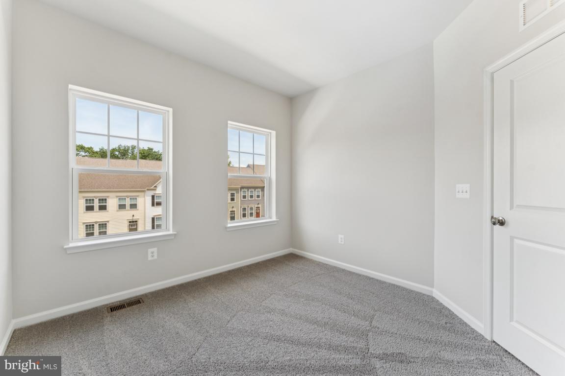 10178 KINGS GROVE WAY