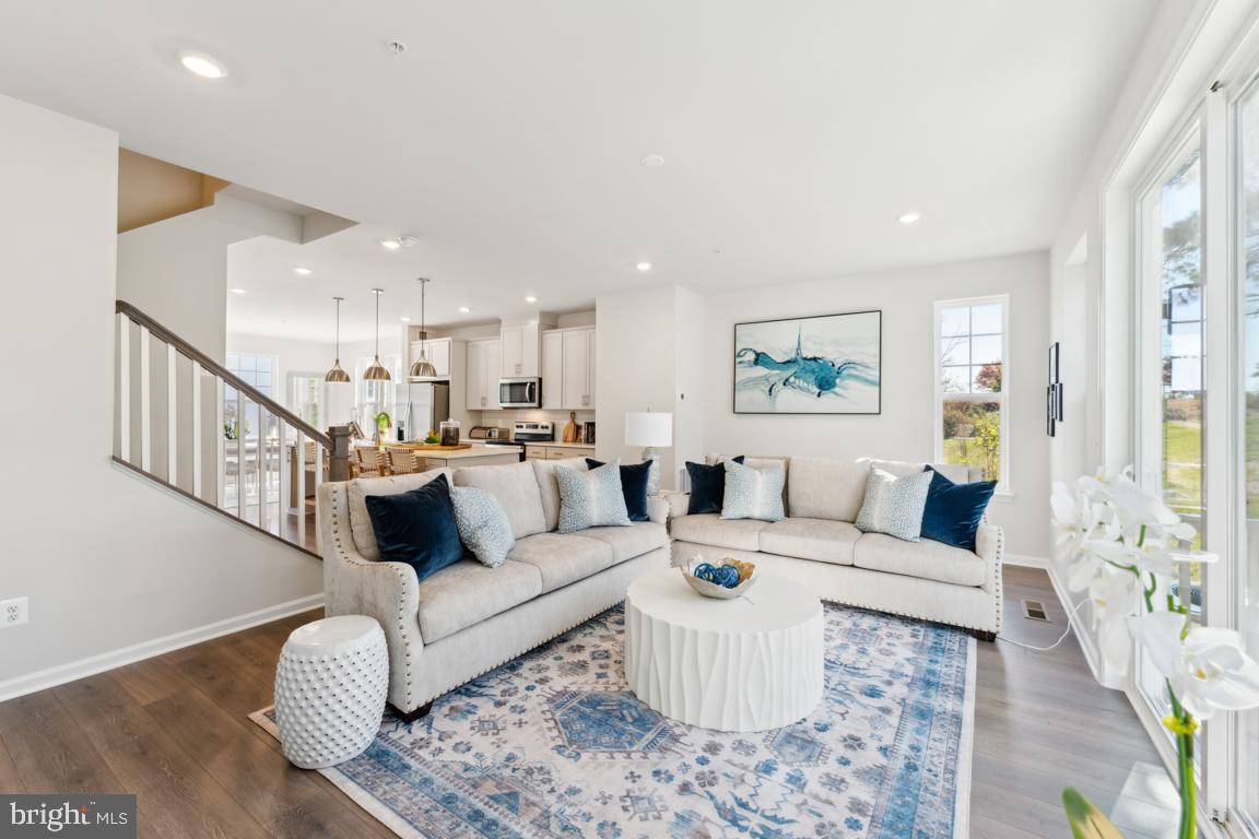 10178 KINGS GROVE WAY