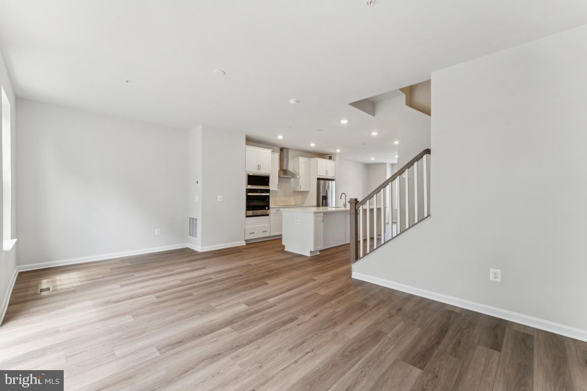 10178 KINGS GROVE WAY