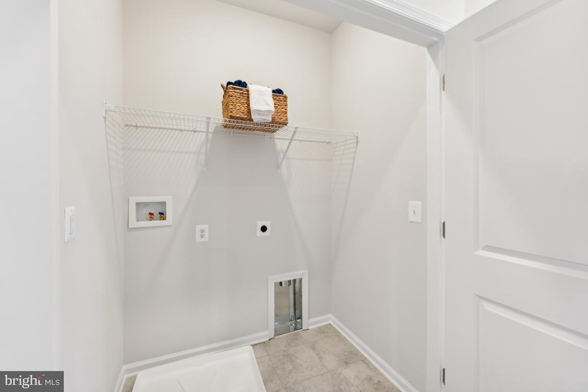 10178 KINGS GROVE WAY