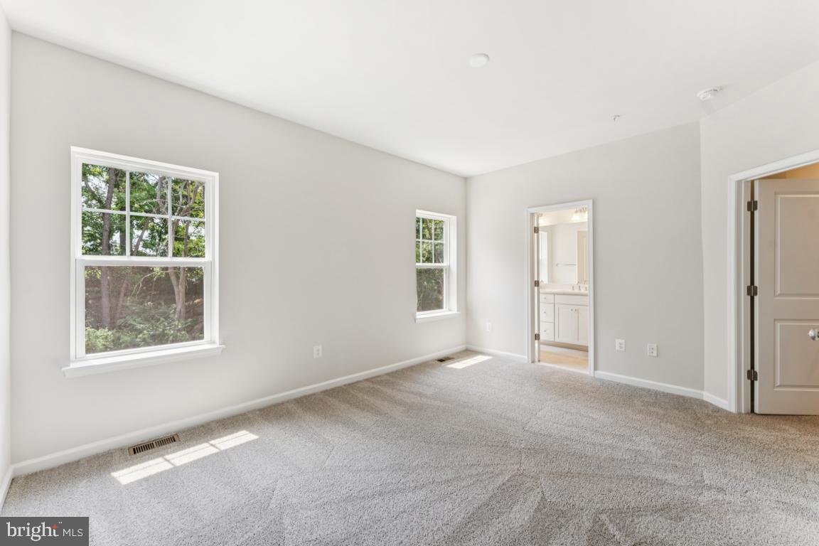 10178 KINGS GROVE WAY