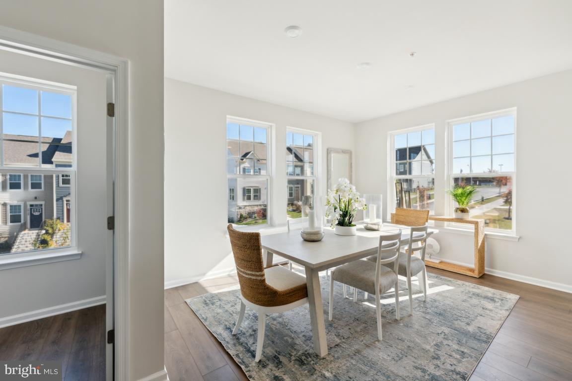 10178 KINGS GROVE WAY