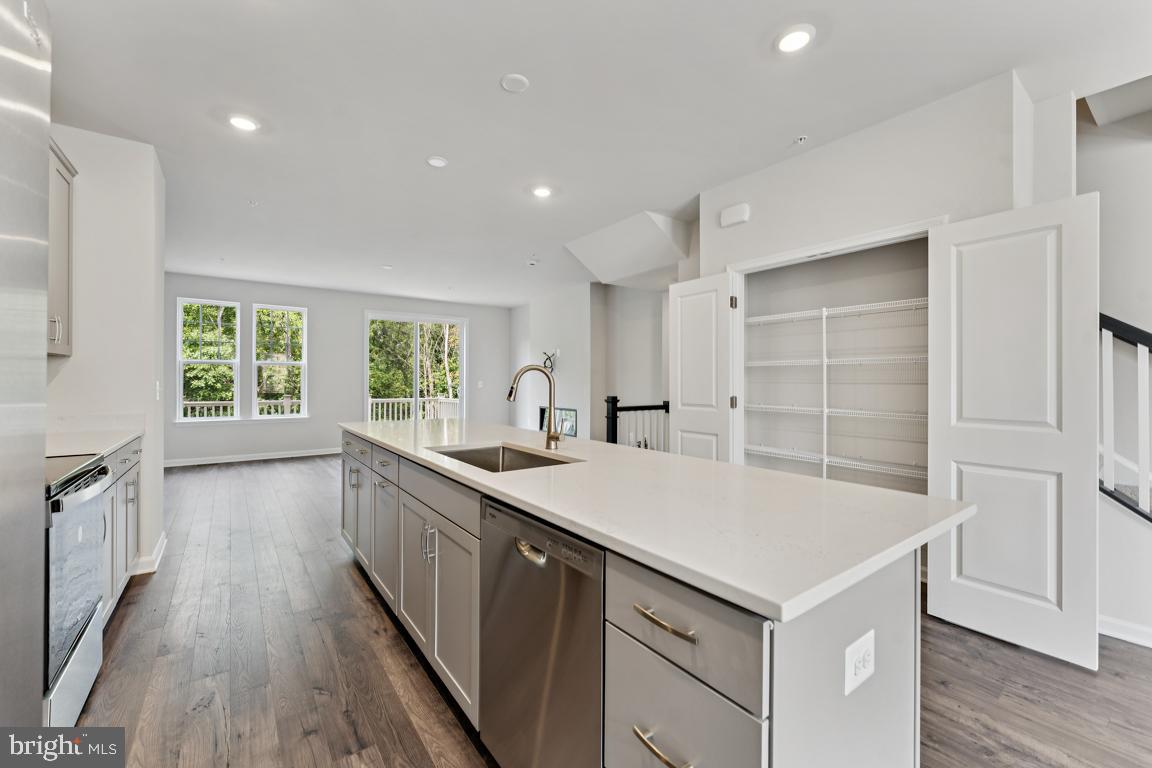 26452 SIR JAMIE TERRACE