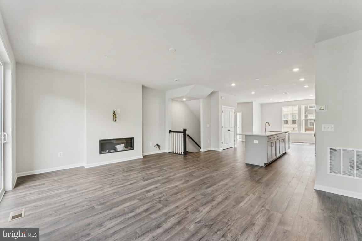 26452 SIR JAMIE TERRACE