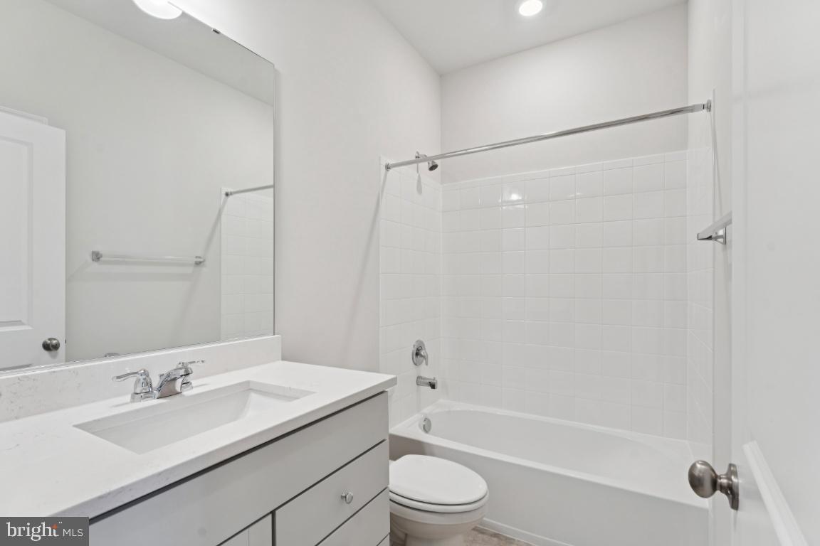 10184 KINGS GROVE WAY