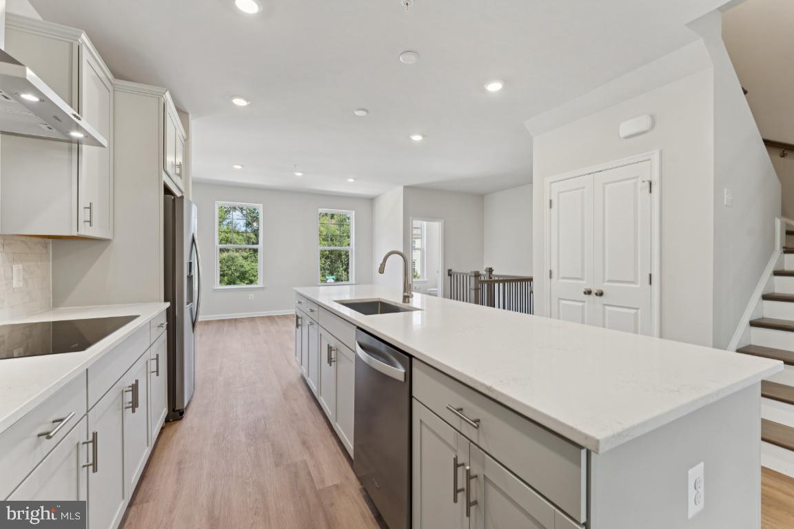 10184 KINGS GROVE WAY