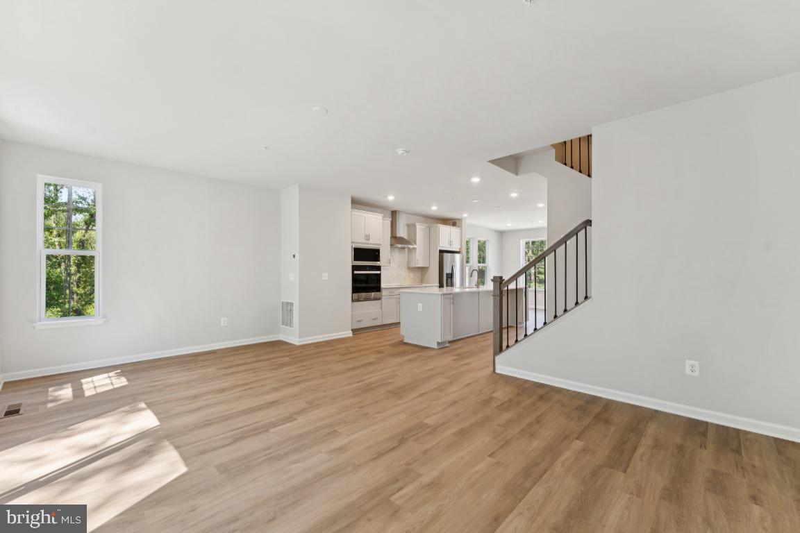 10184 KINGS GROVE WAY