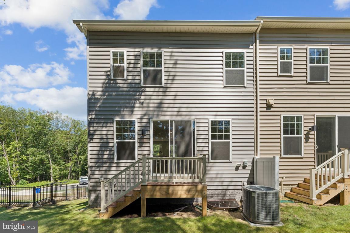 10184 KINGS GROVE WAY