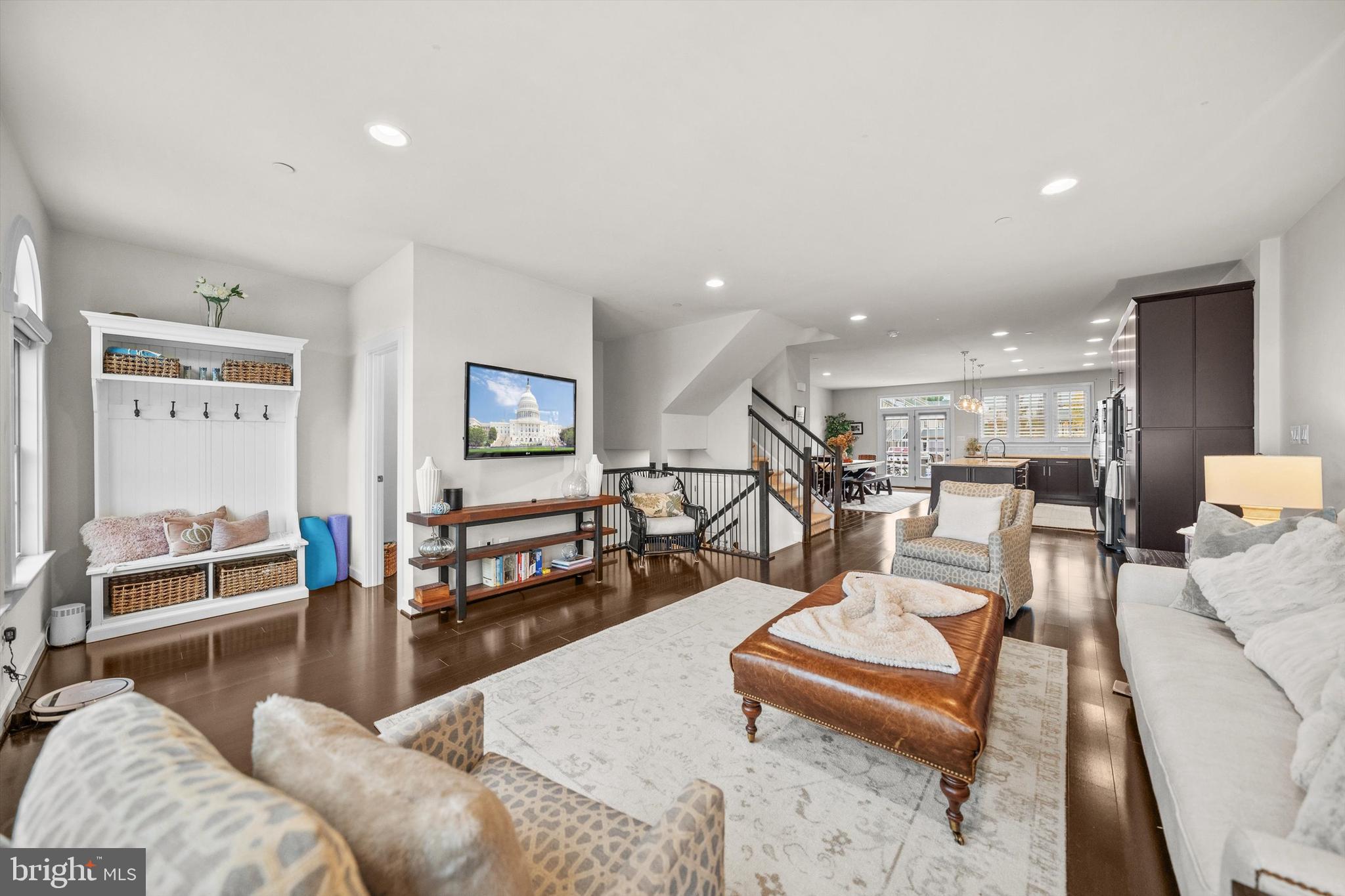 19237 ABBEY MANOR DRIVE