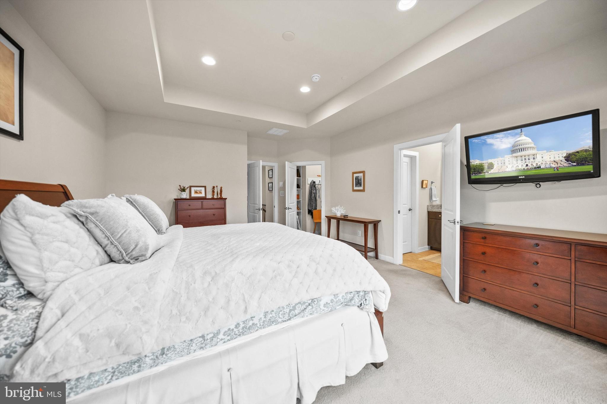 19237 ABBEY MANOR DRIVE