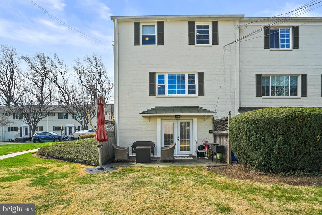 5336 POOKS HILL ROAD 5336