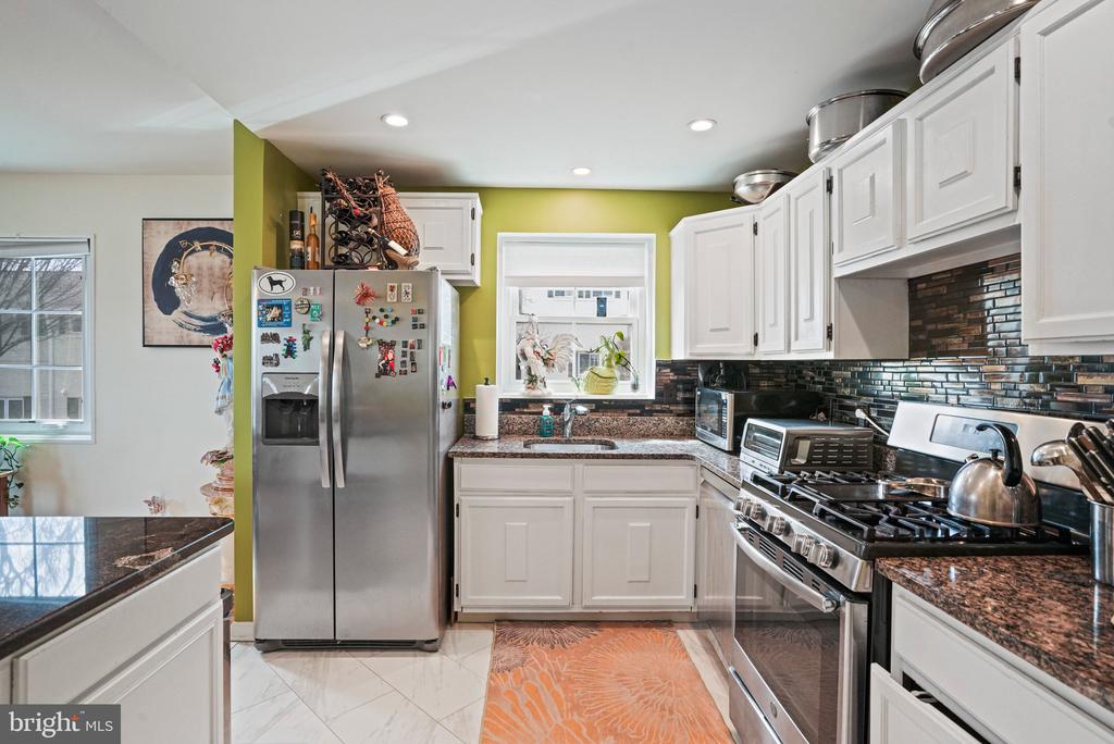 5336 POOKS HILL ROAD 5336