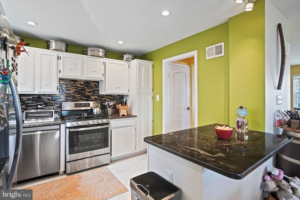 5336 POOKS HILL ROAD 5336