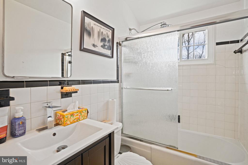5336 POOKS HILL ROAD 5336