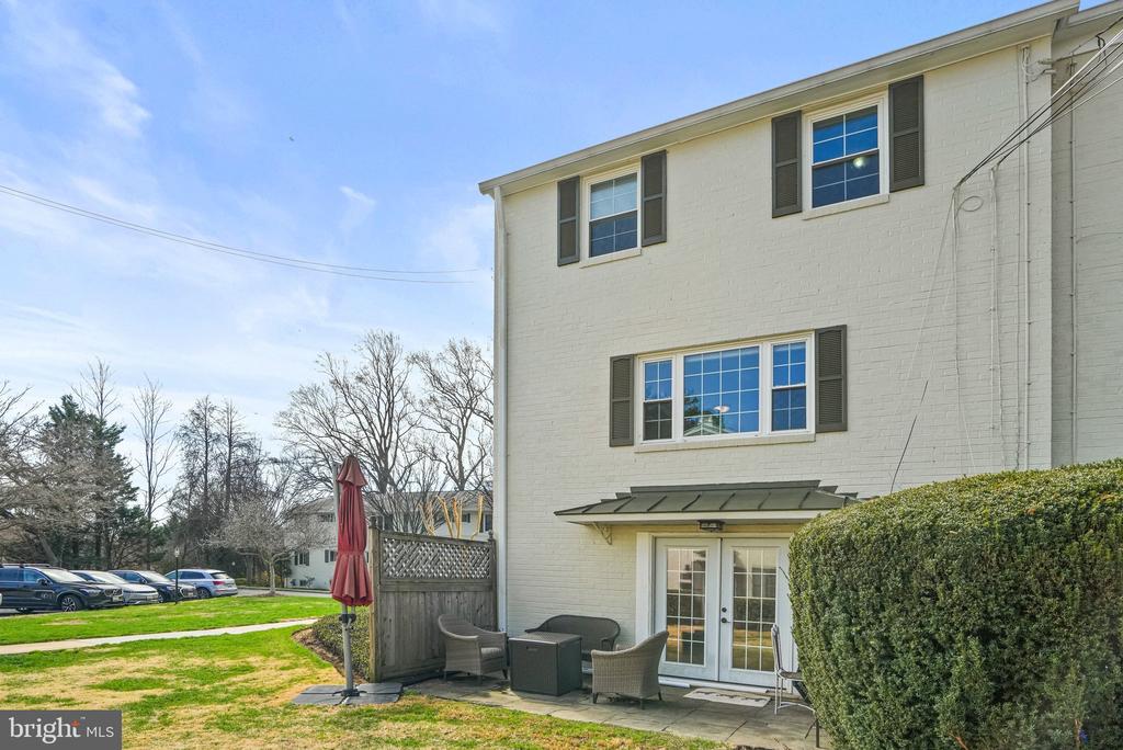 5336 POOKS HILL ROAD 5336