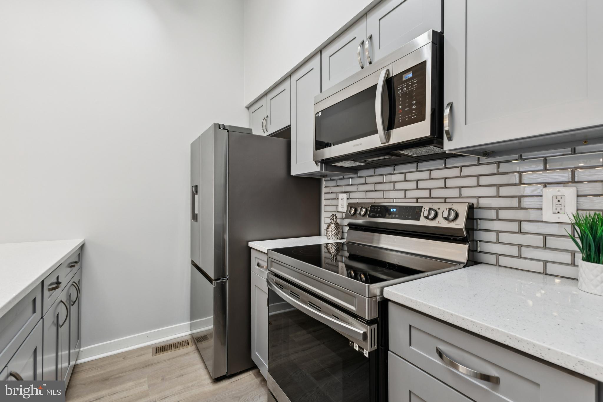 9814 DOCKSIDE TERRACE