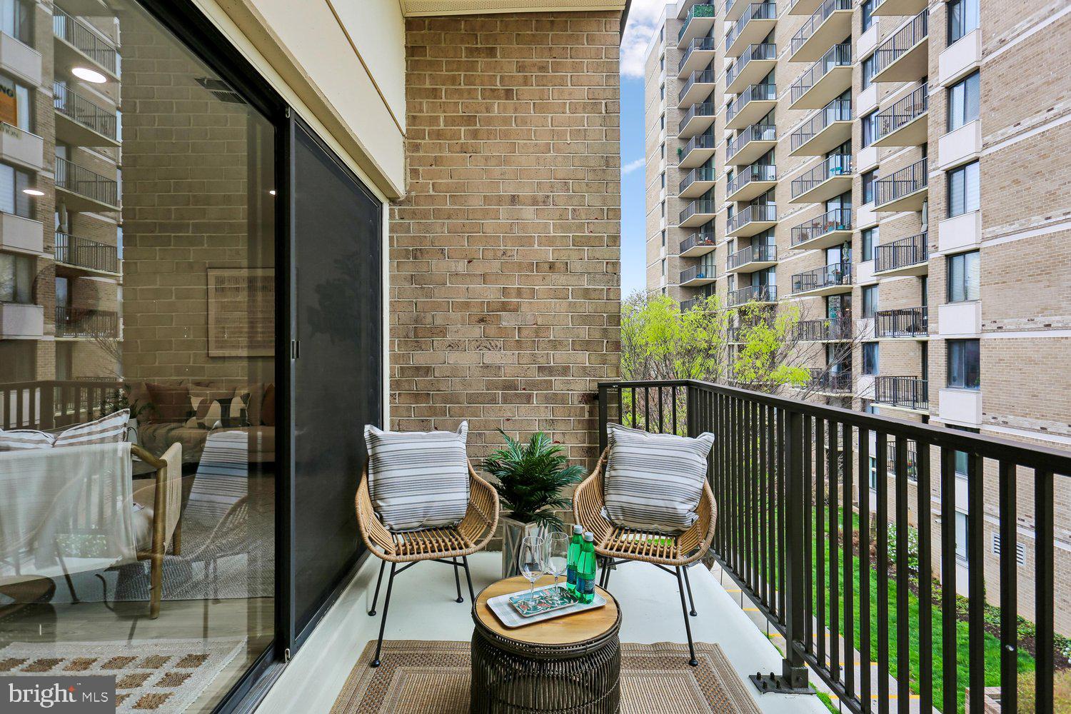 150 MONROE STREET 302