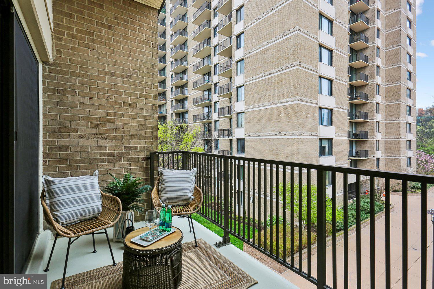 150 MONROE STREET 302
