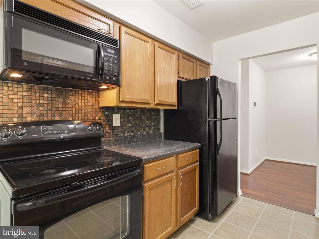 20062 APPLEDOWRE CIRCLE 245