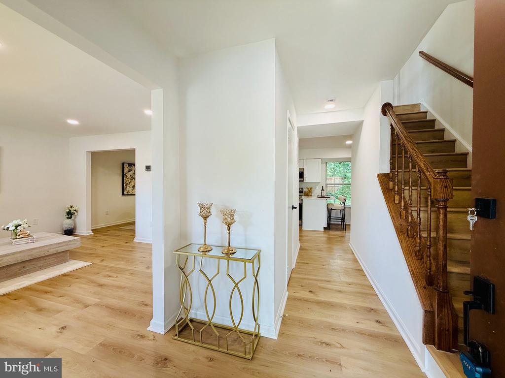 815 WHITEHALL STREET
