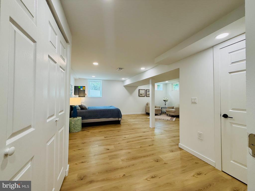 815 WHITEHALL STREET