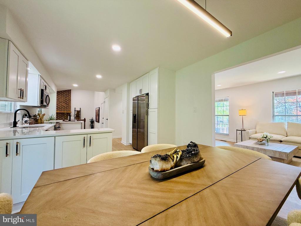 815 WHITEHALL STREET