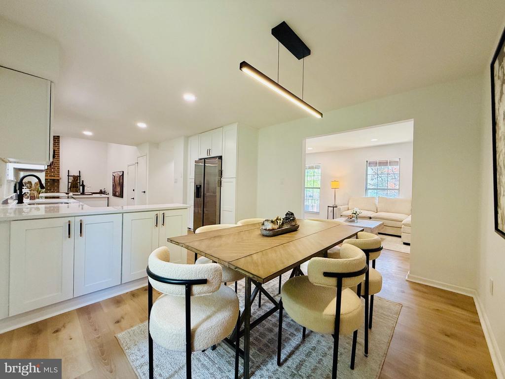 815 WHITEHALL STREET