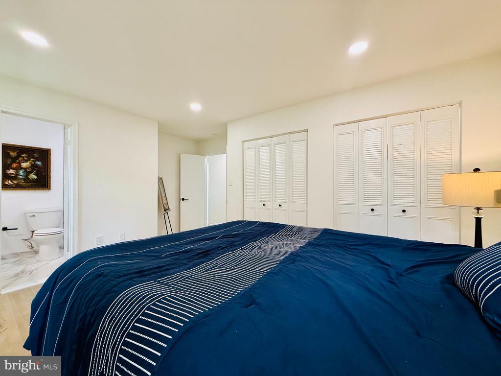 815 WHITEHALL STREET