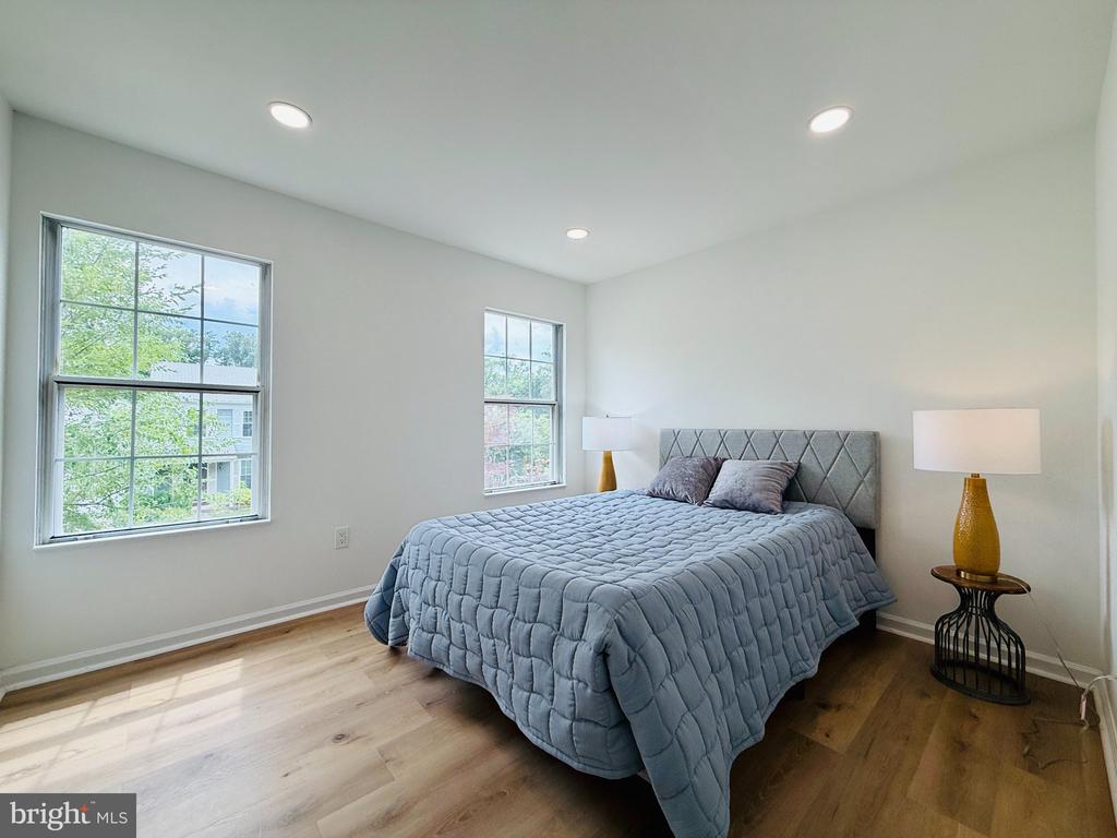 815 WHITEHALL STREET