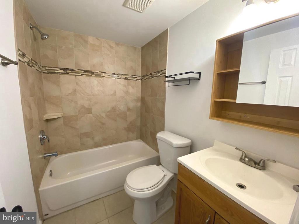 11005 AMHERST AVENUE