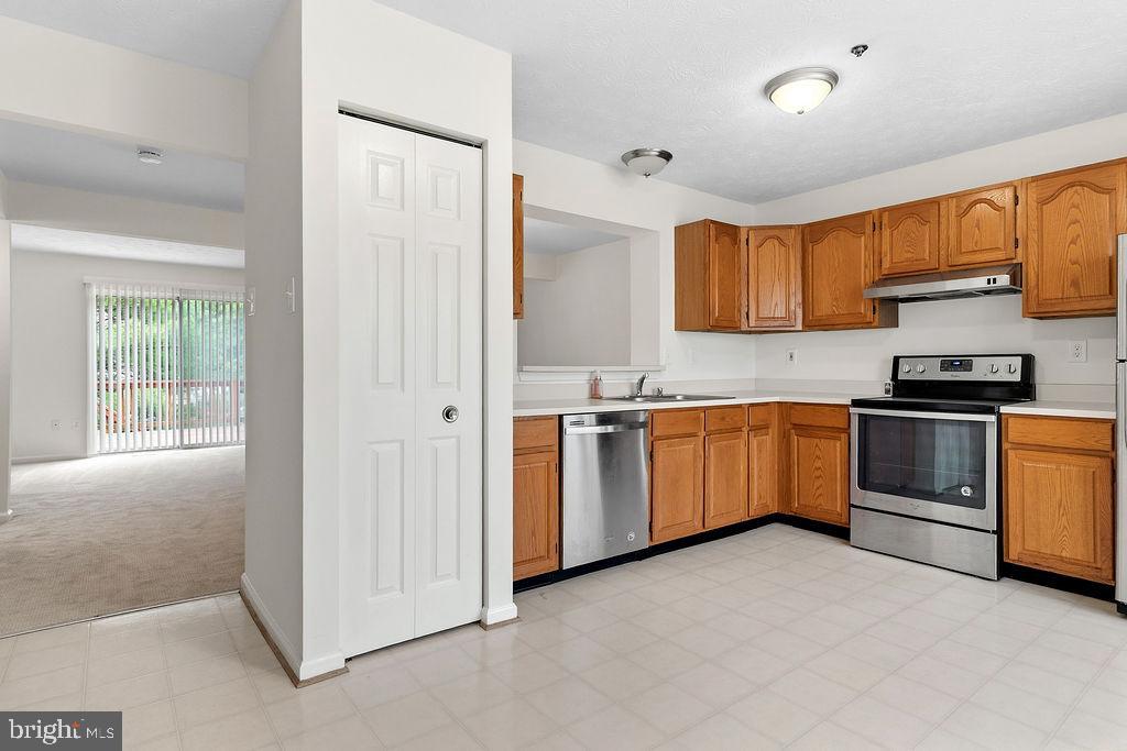 17901 COTTONWOOD TERRACE