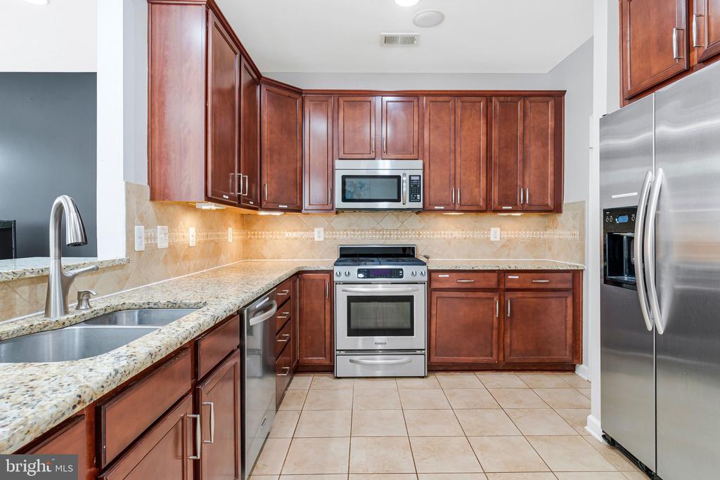 11718 LEESBOROUGH CIRCLE