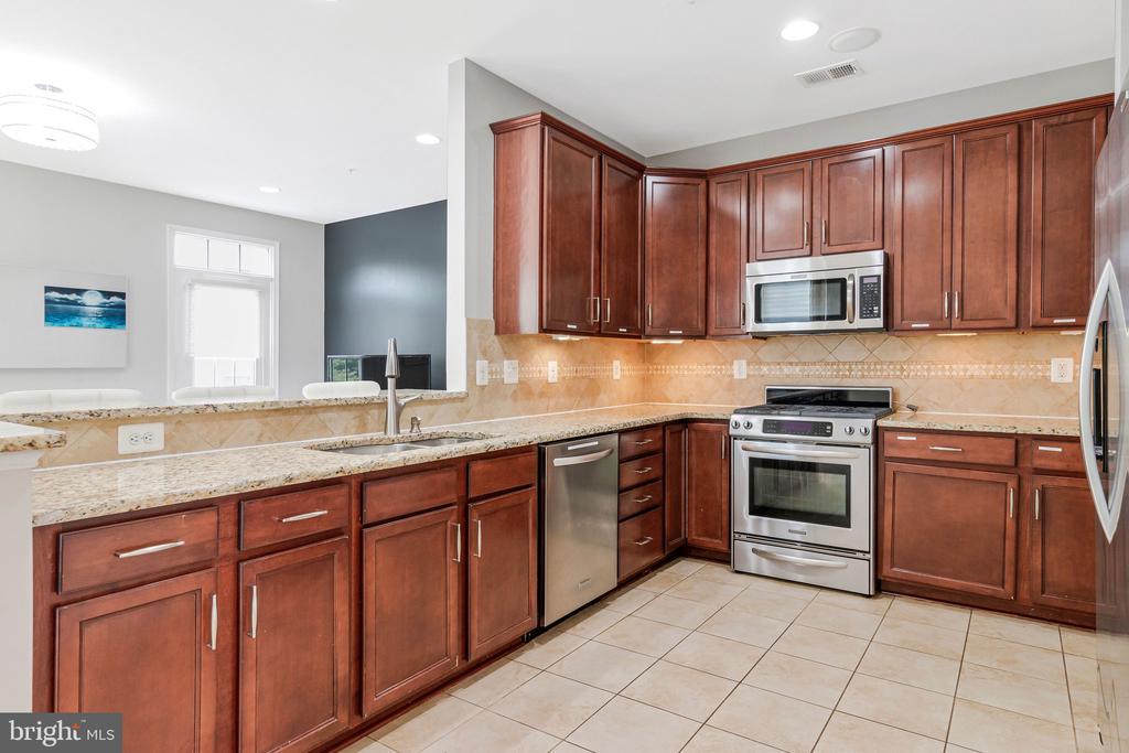 11718 LEESBOROUGH CIRCLE