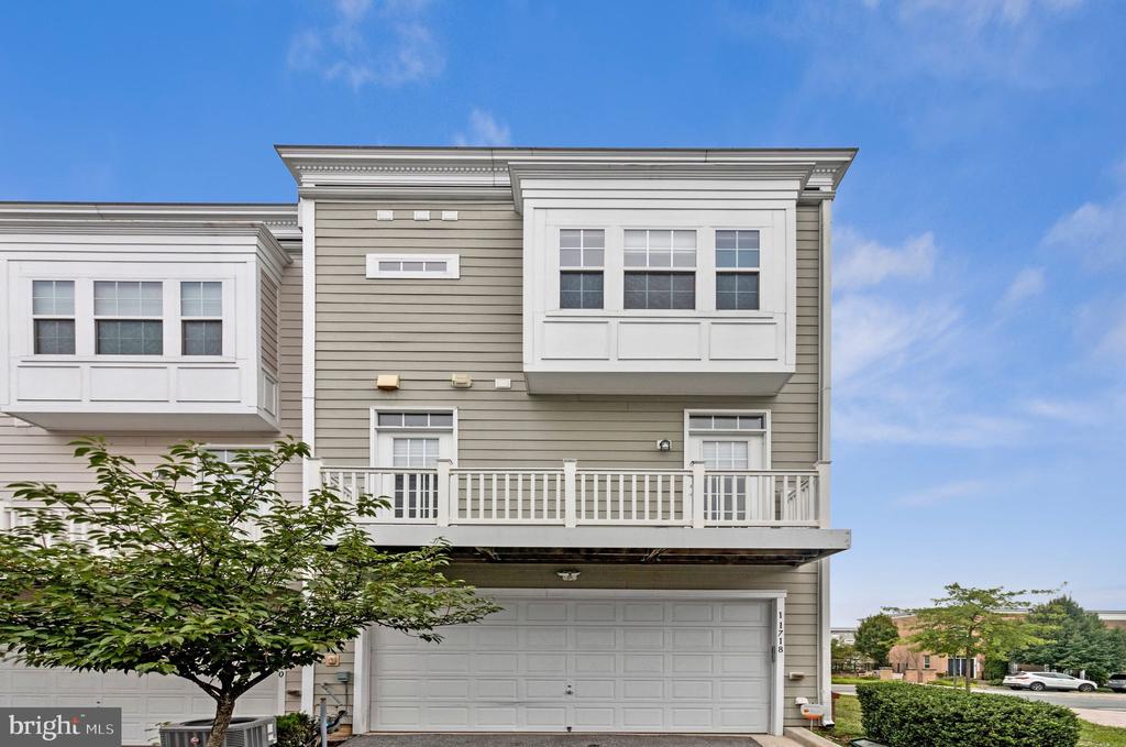 11718 LEESBOROUGH CIRCLE