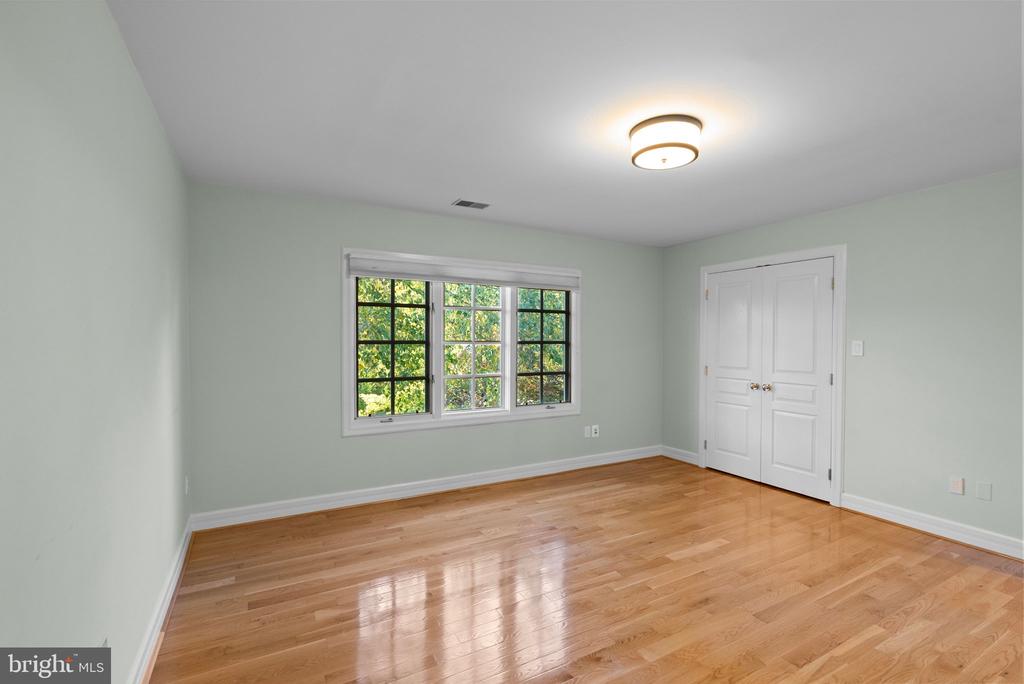 7016 WINTERBERRY LANE
