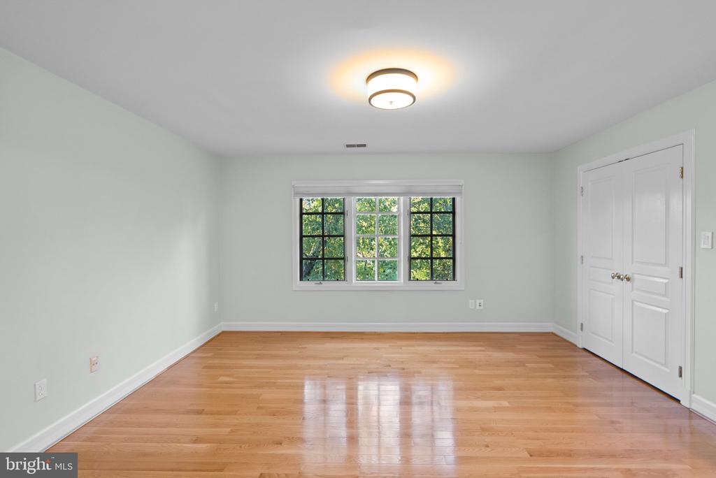 7016 WINTERBERRY LANE