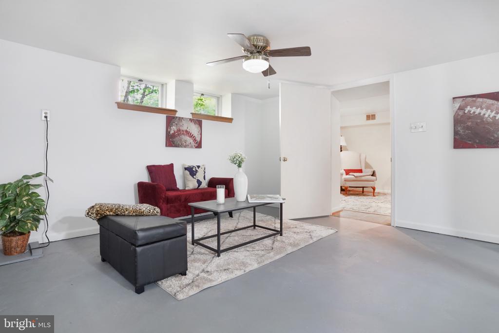 3603 FAIRCASTLE DRIVE