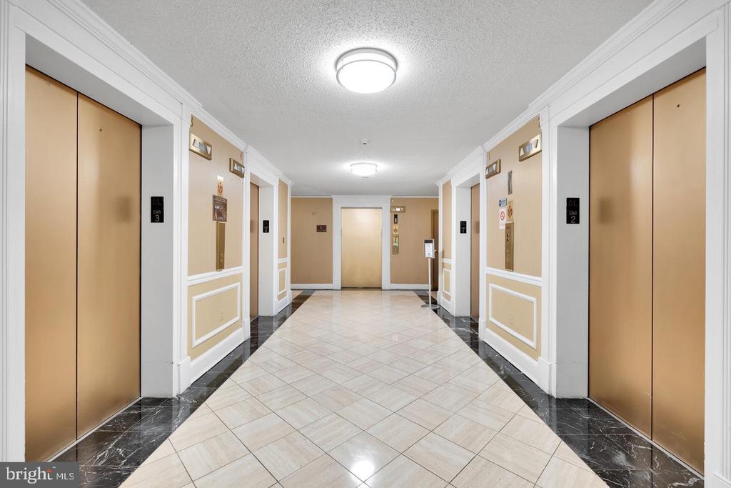10101 GROSVENOR PLACE Unit: 1804