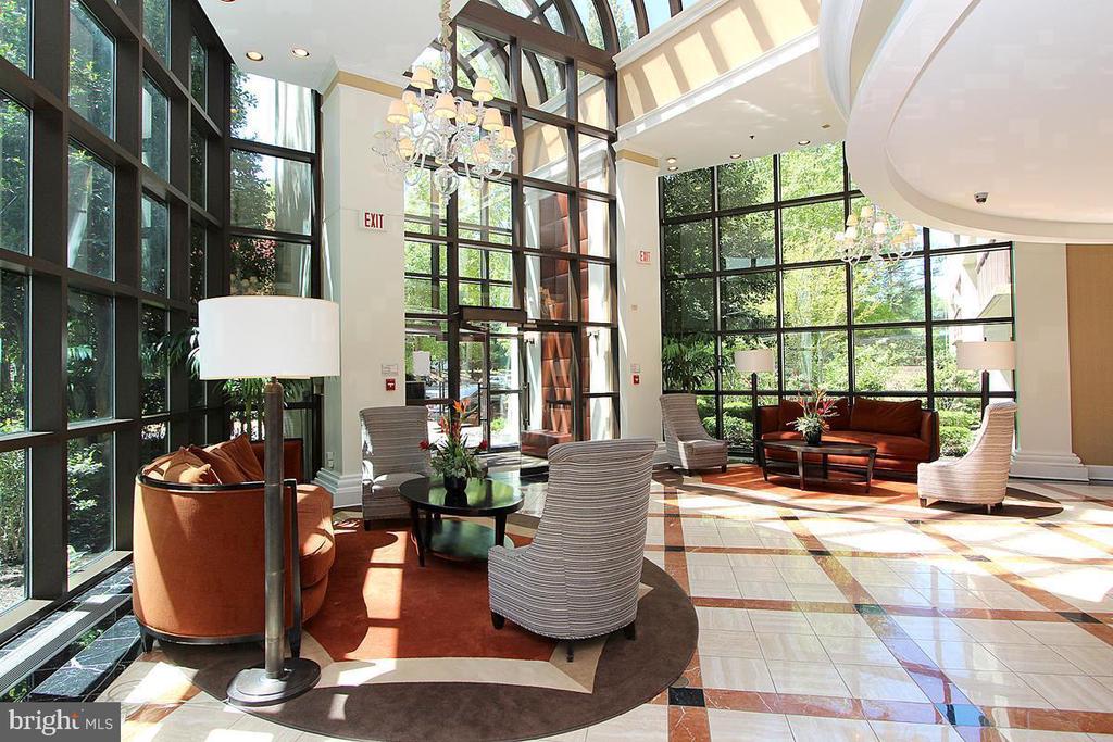 10101 GROSVENOR PLACE Unit: 1804